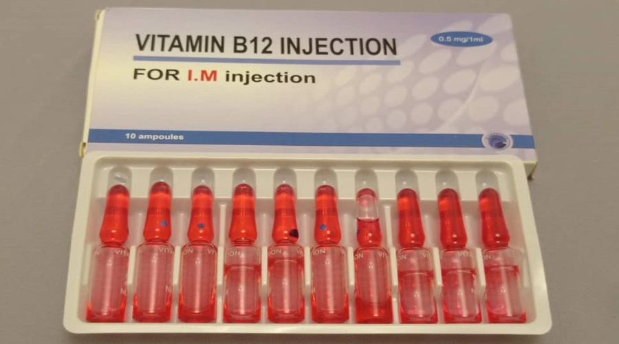 aA box of vitamin B12 injection ampoules labeled 